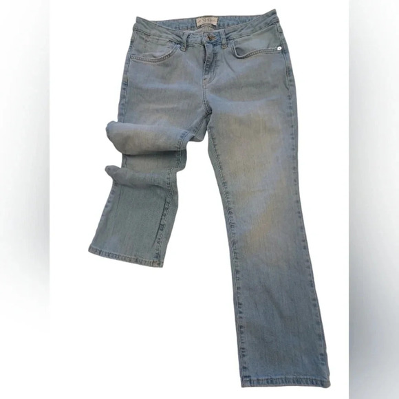 We The Free Light  Wash Denim Flare Mid Rise Jeans Size 28 - Picture 6 of 11